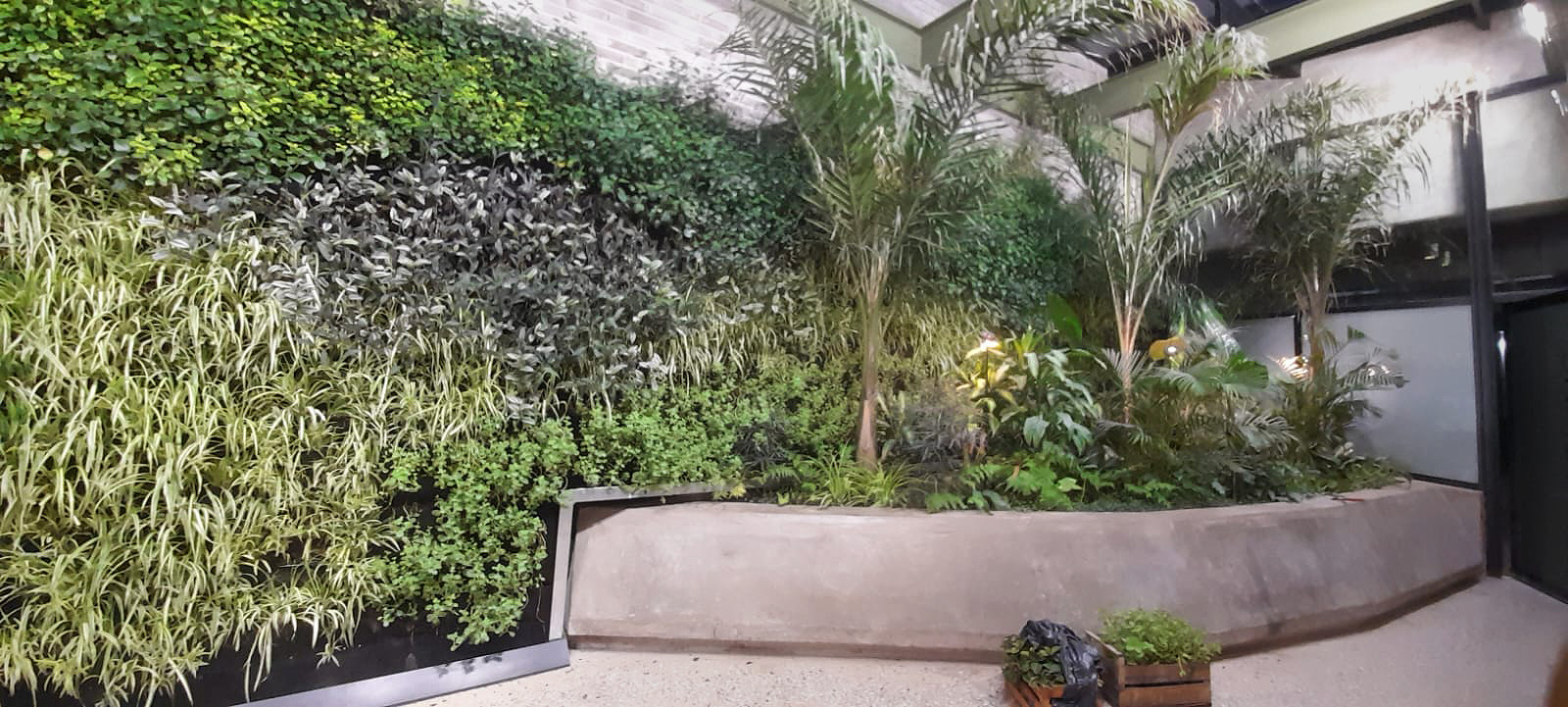 Paisajismo Integral en Edificio HOWO